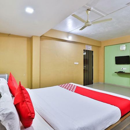 Oyo 24833 Hotel Silver Даман Экстерьер фото