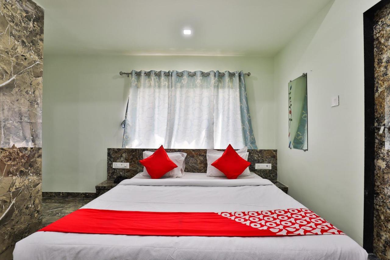 Oyo 24833 Hotel Silver Даман Экстерьер фото