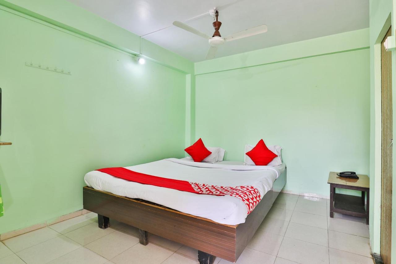 Oyo 24833 Hotel Silver Даман Экстерьер фото