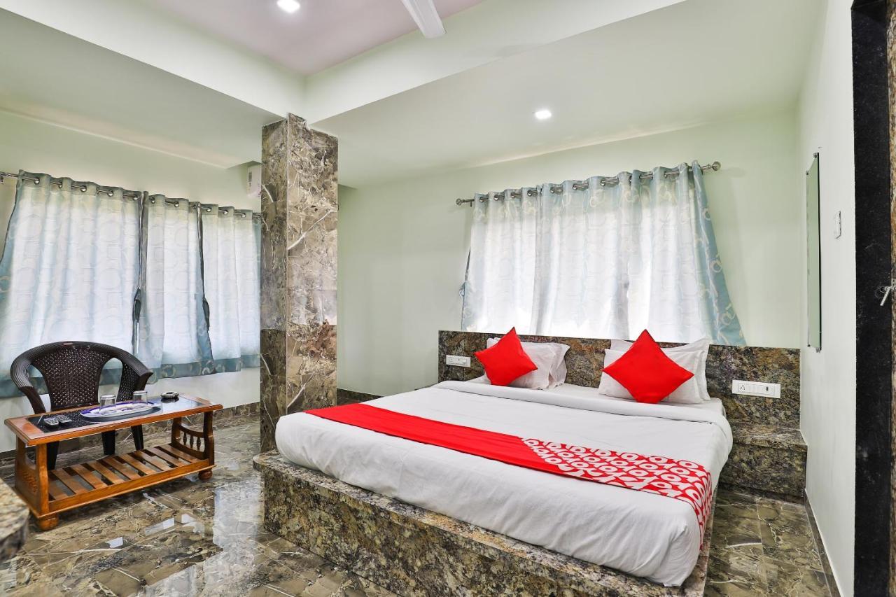 Oyo 24833 Hotel Silver Даман Экстерьер фото
