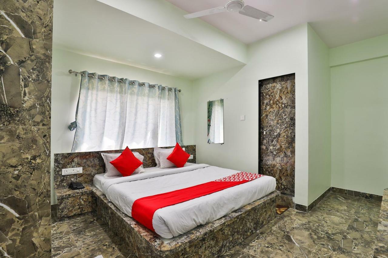 Oyo 24833 Hotel Silver Даман Экстерьер фото